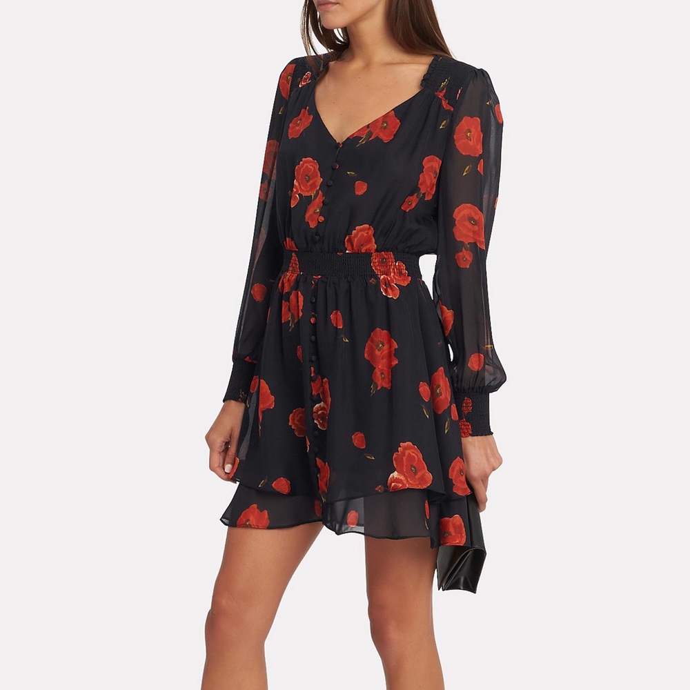 Intermix Kayla dress, size 6, super flirty short dress.